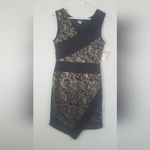 Deb Party Dress NWT Black and Metallic Gold. Size M. V-Neck Mini Length. Classic